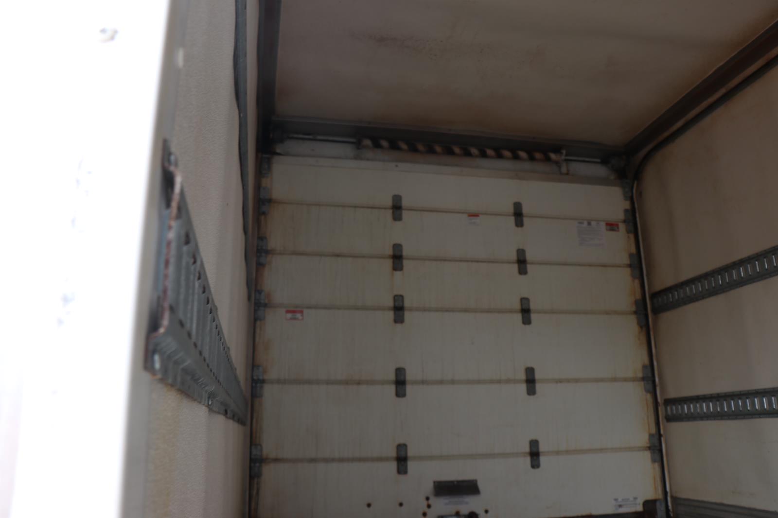 Used 2015 Hino 195 - photo 10