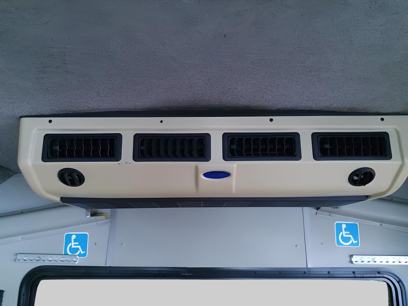 New 2004 Ford E-350 - photo 20