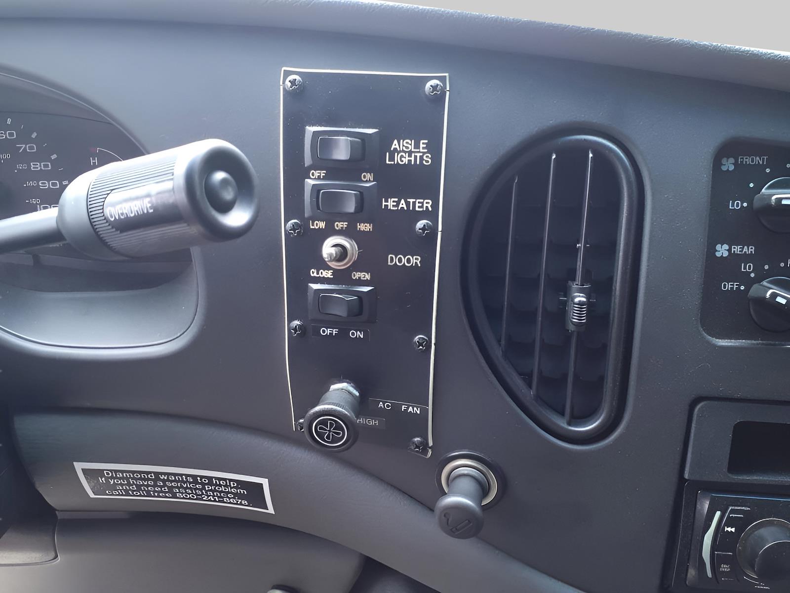 New 2004 Ford E-350 - photo 26