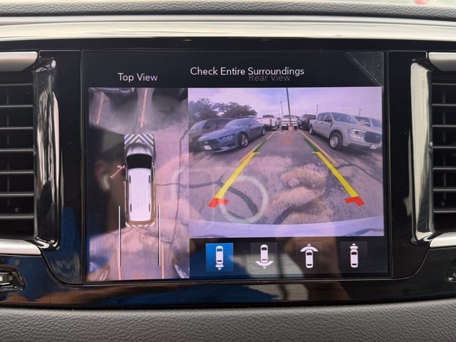 Used 2020 Chrysler Pacifica - photo 10