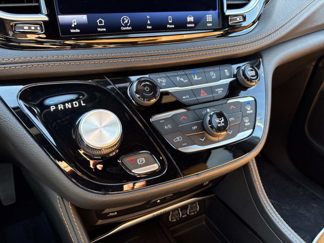 Used 2023 Chrysler Pacifica - photo 24