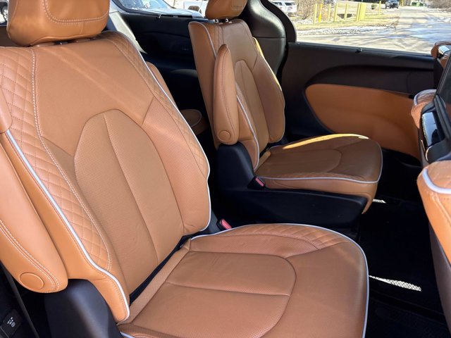 Used 2023 Chrysler Pacifica - photo 33