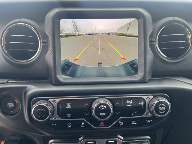 Used 2023 Jeep Gladiator - photo 26