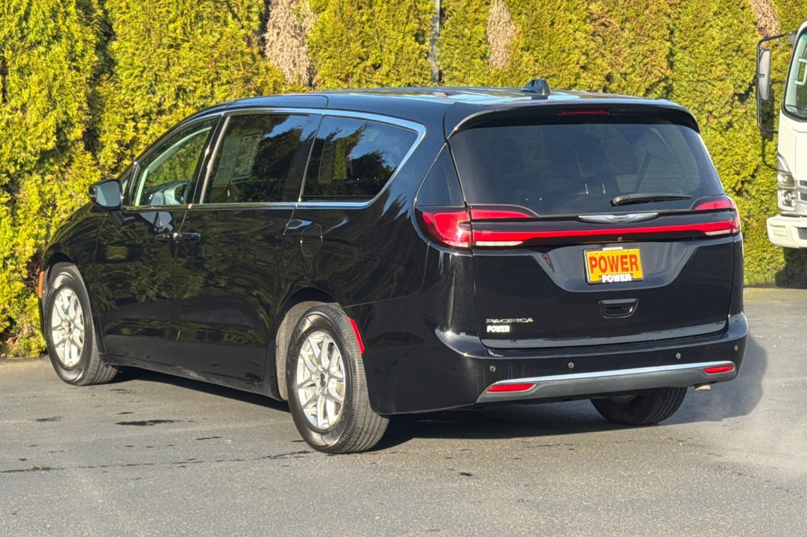 Used 2024 Chrysler Pacifica - photo 5