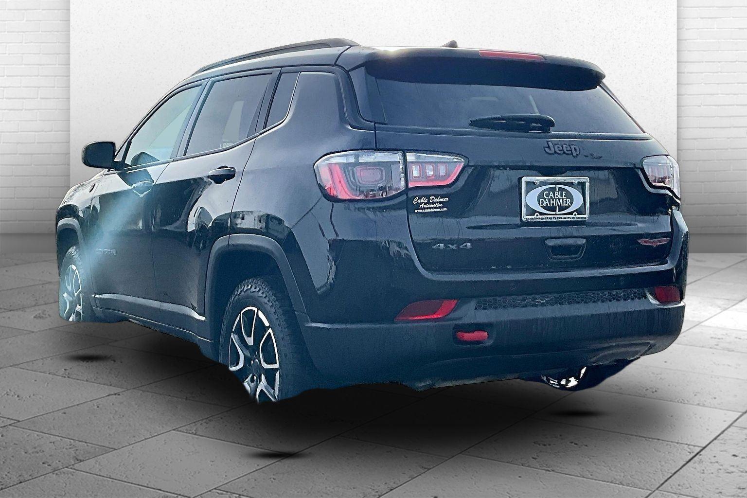 Used 2024 Jeep Compass - photo 6