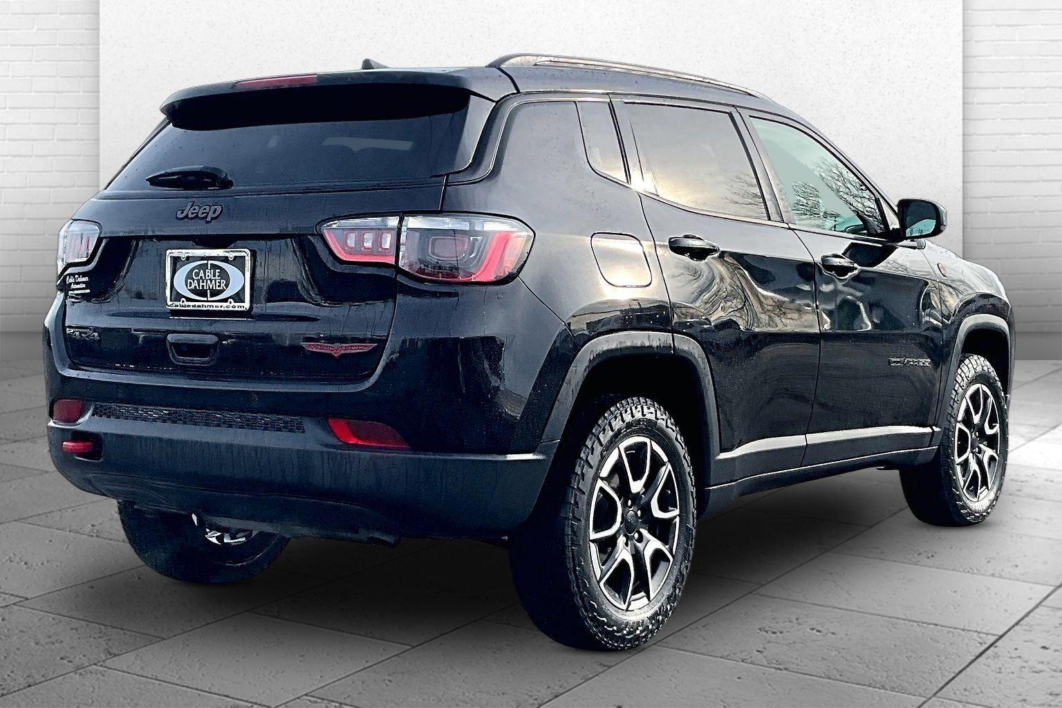Used 2024 Jeep Compass - photo 9