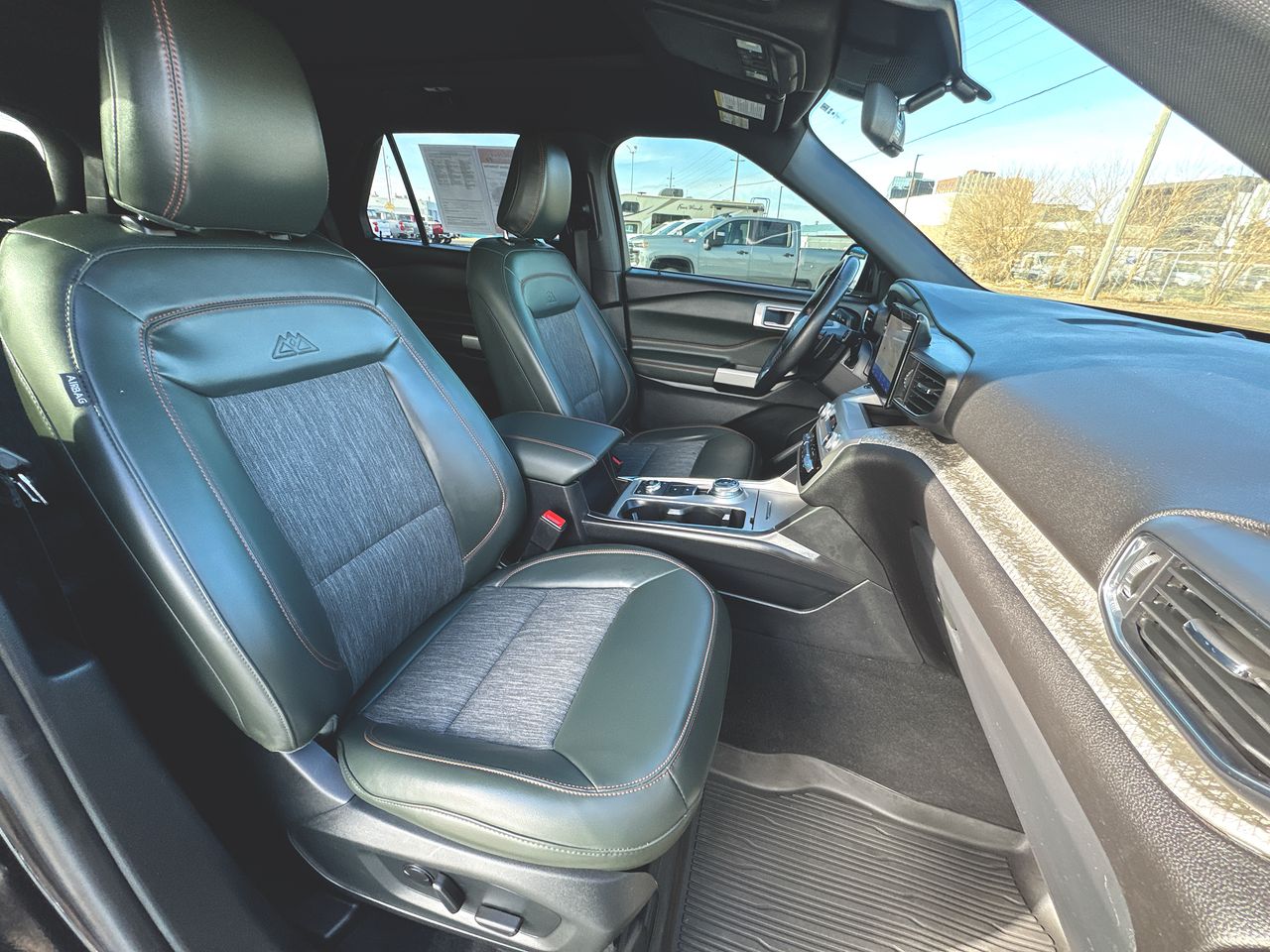 Used 2021 Ford Explorer - photo 30