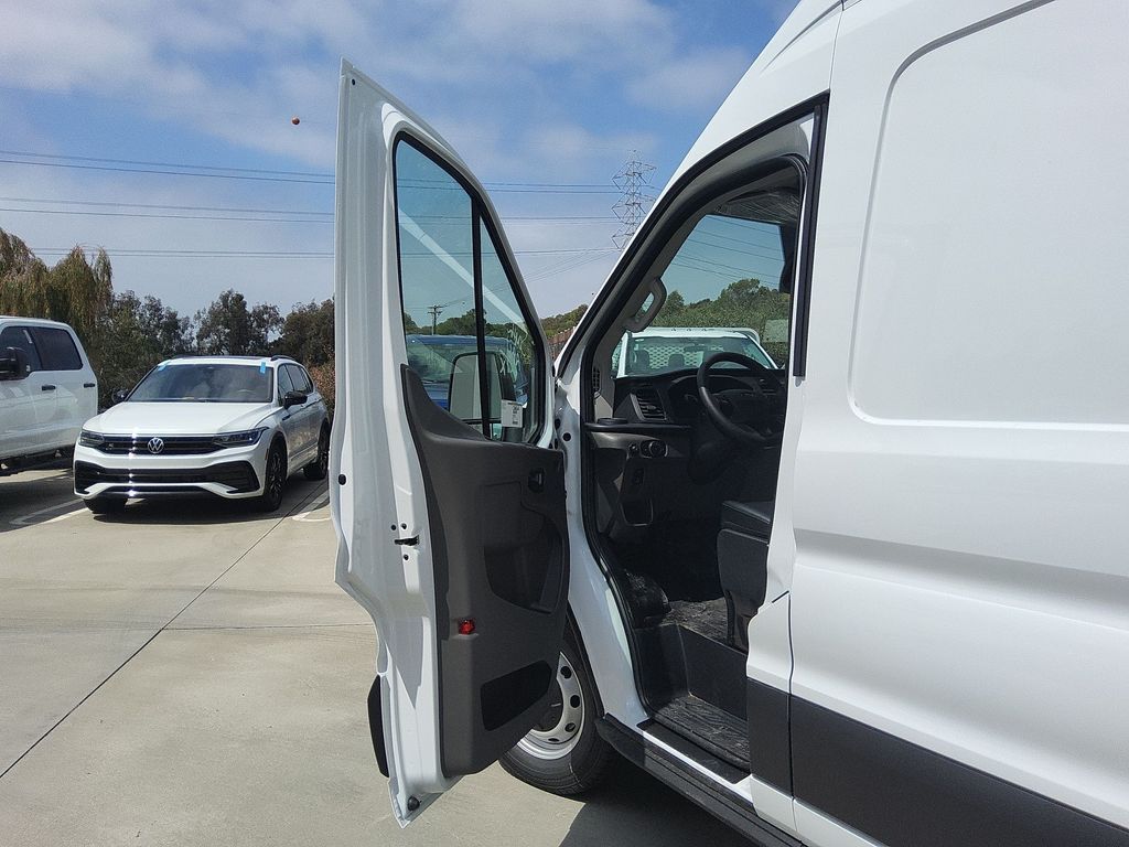 New 2026 Ford Transit 250 - photo 8