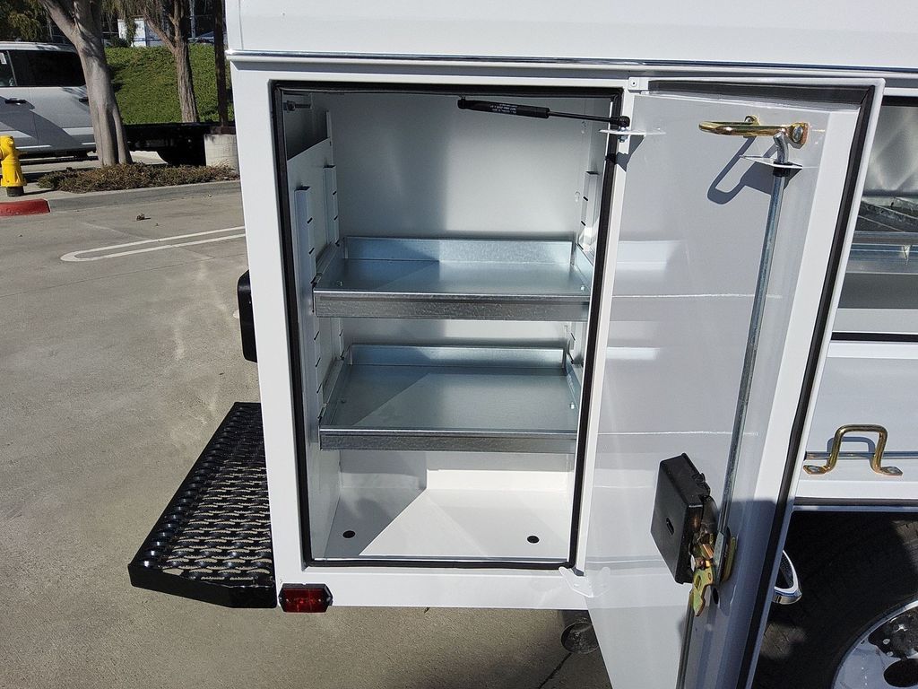 New 2026 Ford E-350 - photo 22