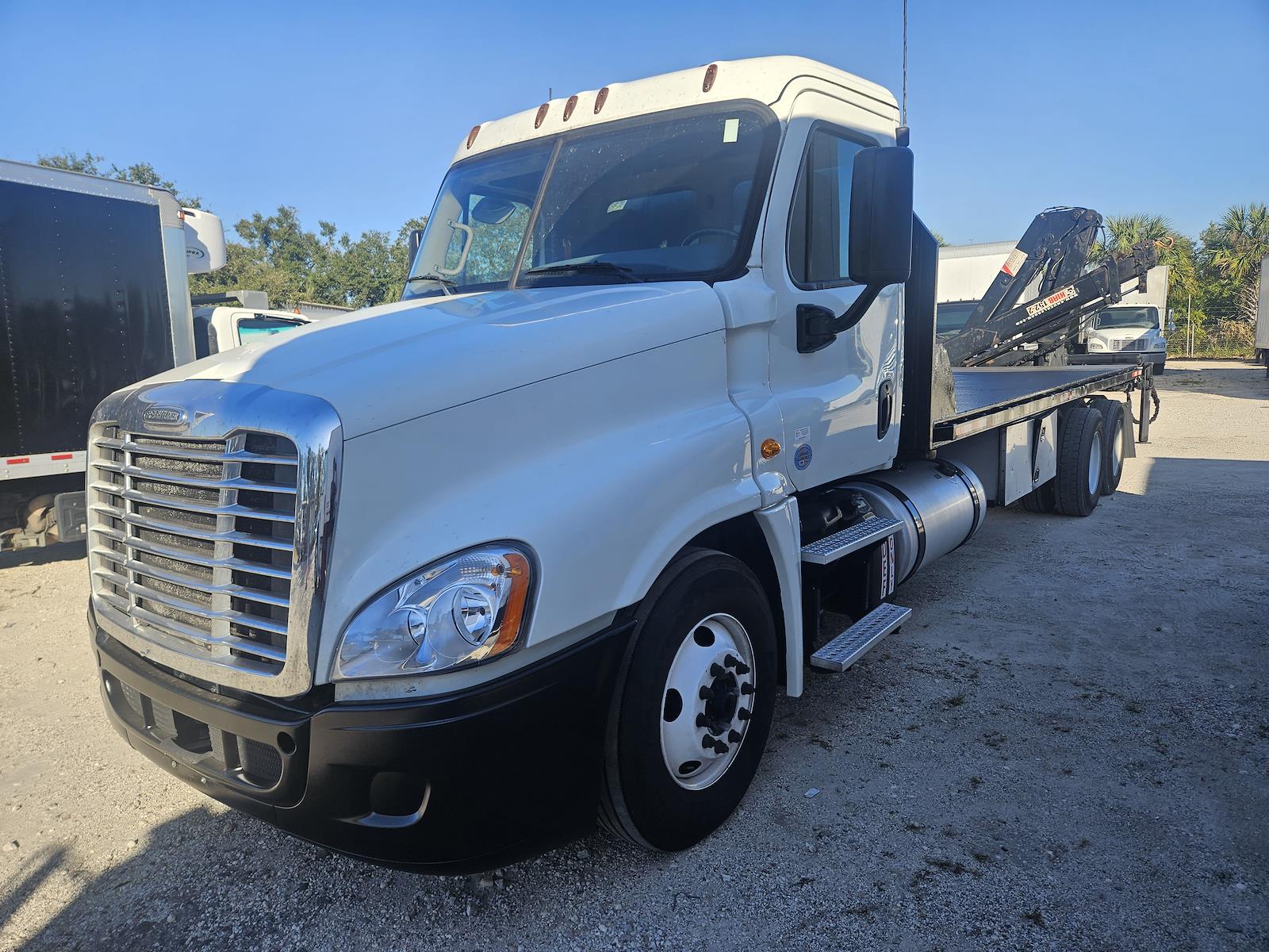 Used 2018 Freightliner Cascadia - photo 1