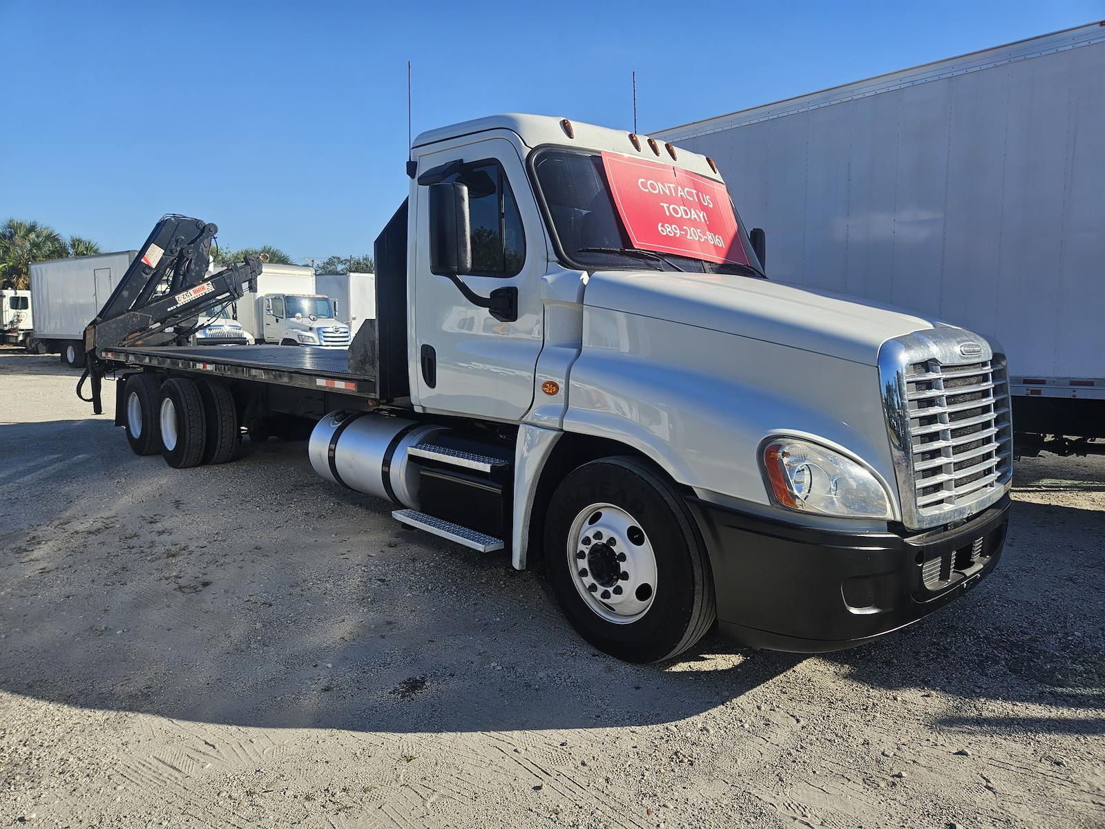 Used 2018 Freightliner Cascadia - photo 5