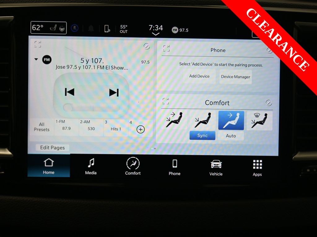 Used 2024 Chrysler Pacifica - photo 5