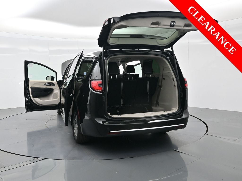 Used 2024 Chrysler Pacifica - photo 20