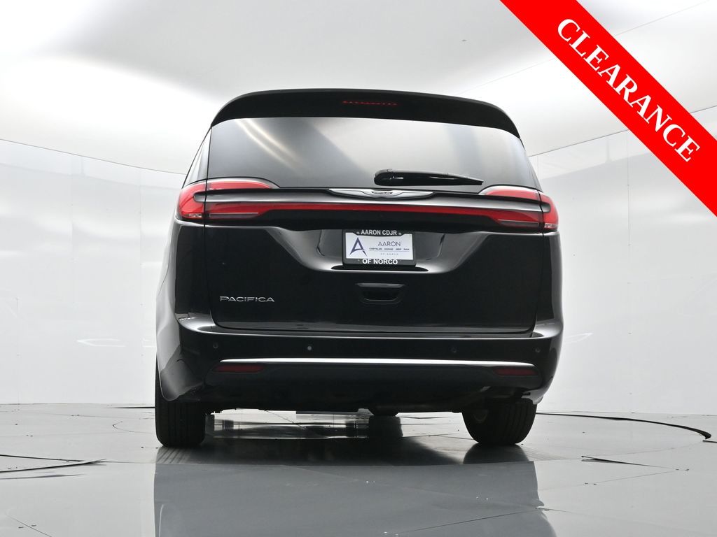 Used 2024 Chrysler Pacifica - photo 29