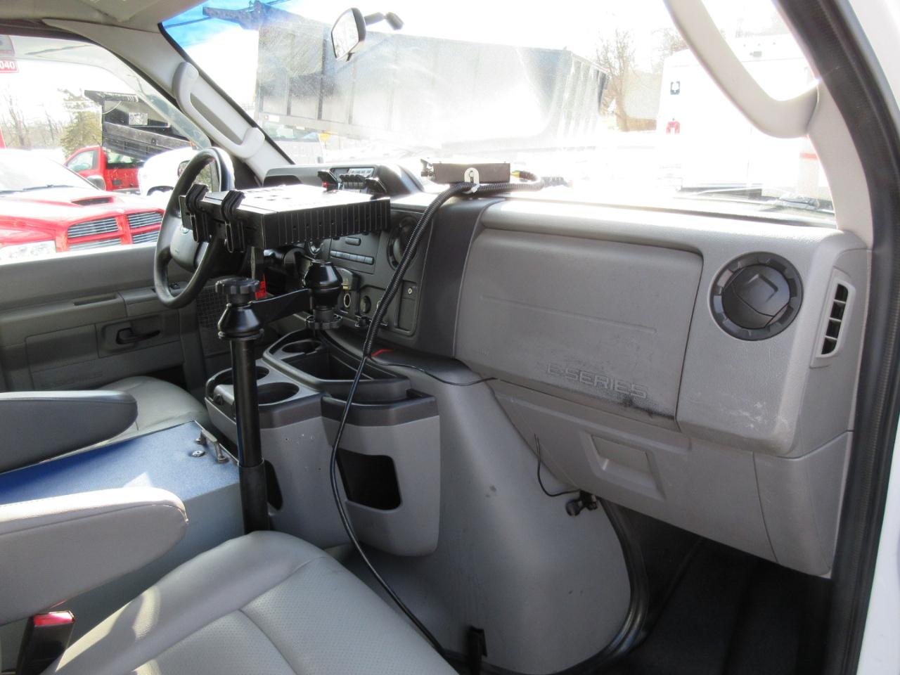 Used 2012 Ford E-350 - photo 11