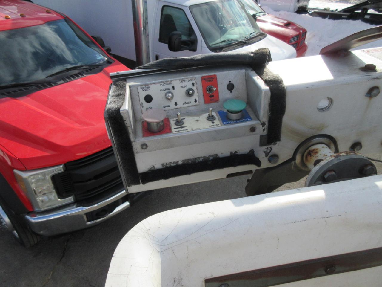 Used 2012 Ford E-350 - photo 27