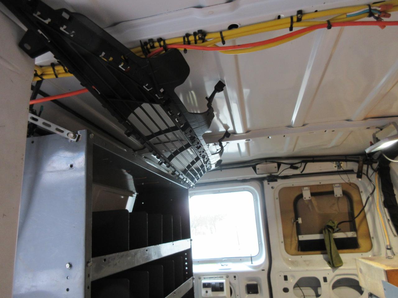 Used 2007 Ford E-350 - photo 11
