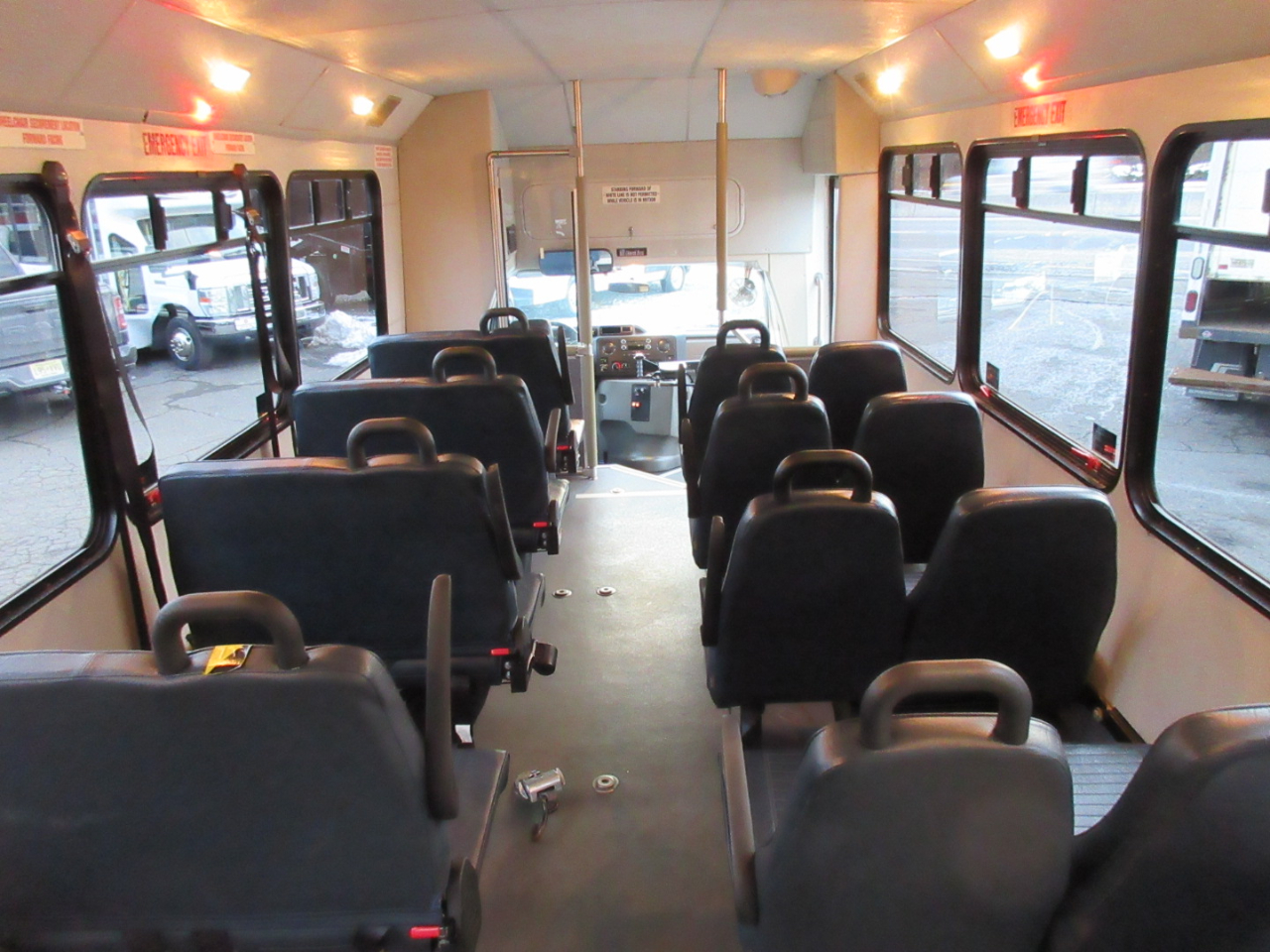 Used 2013 Ford E-450 - photo 19