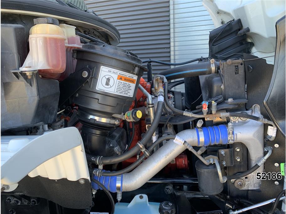 Used 2015 Freightliner M2 106 - photo 12