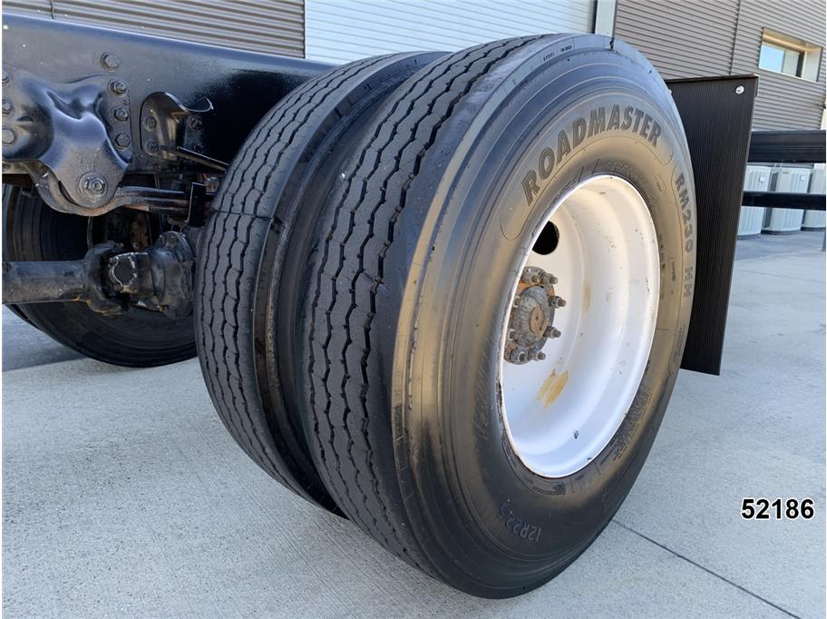 Used 2015 Freightliner M2 106 - photo 24