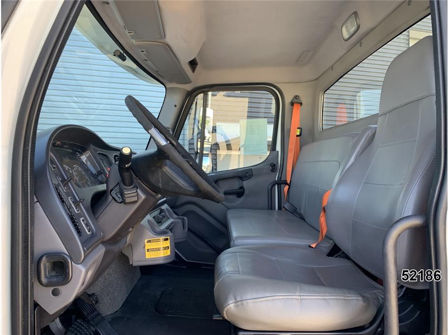 Used 2015 Freightliner M2 106 - photo 26