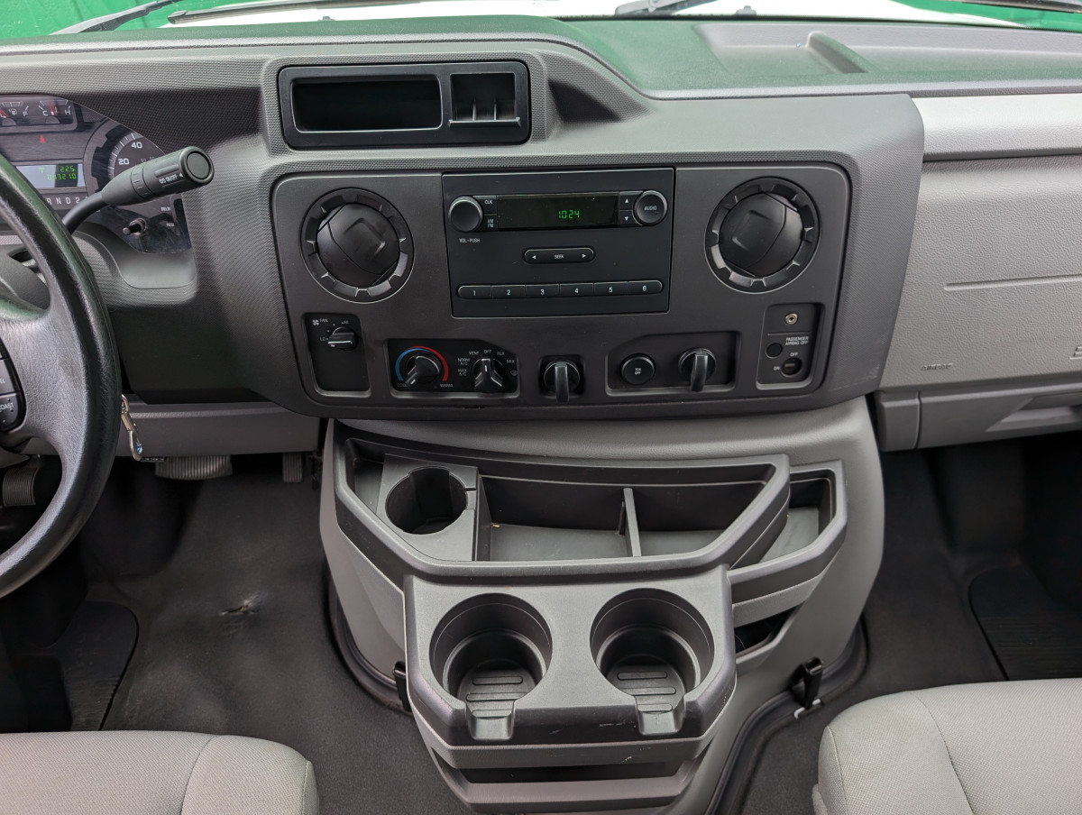 Used 2014 Ford E-250 - photo 20