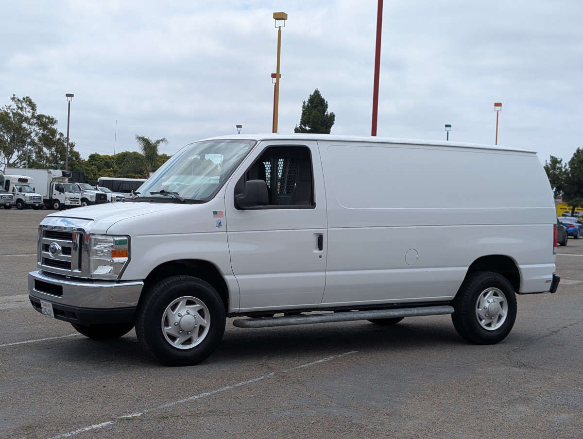 Used 2014 Ford E-250 - photo 5
