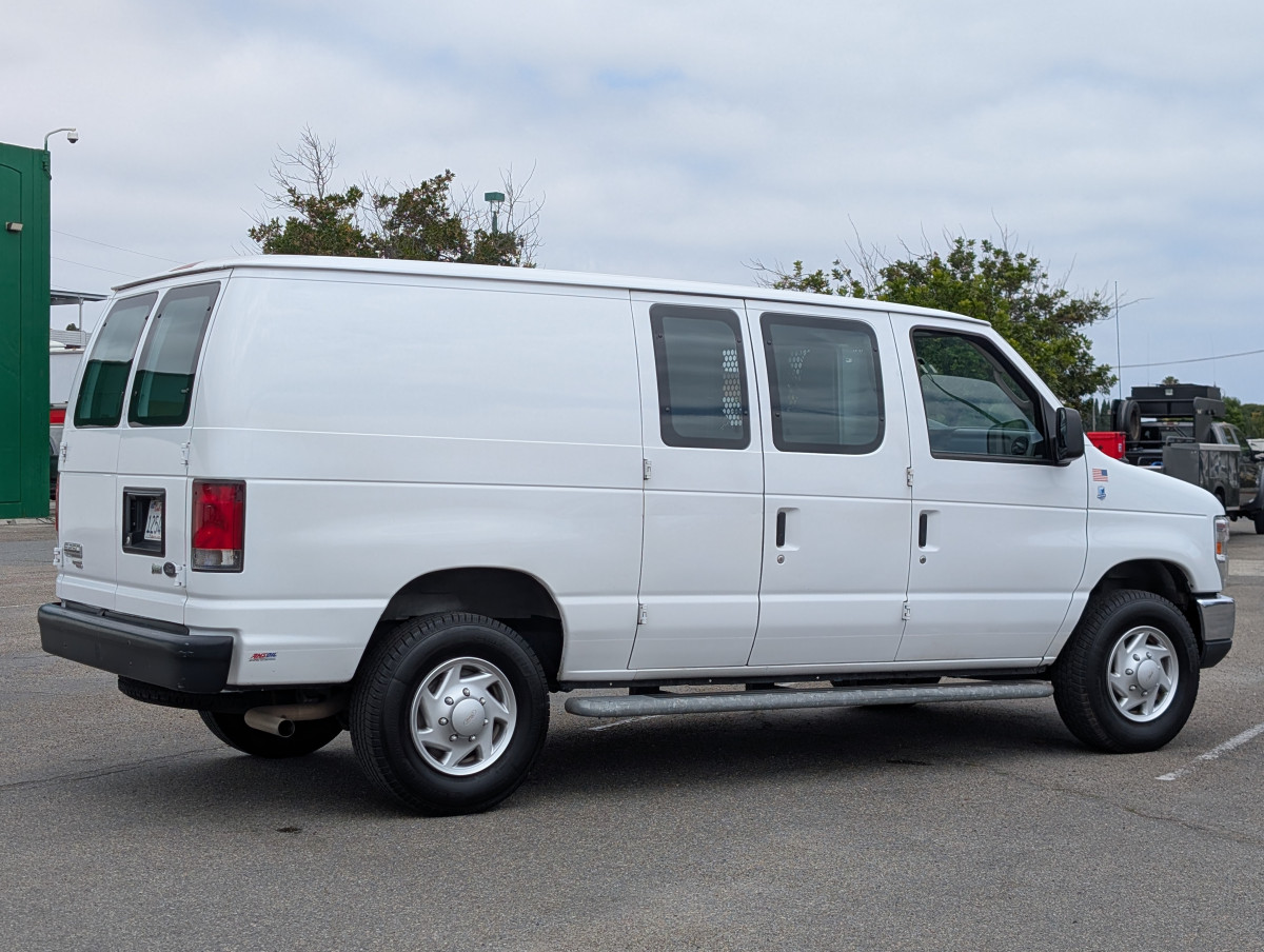 Used 2014 Ford E-250 - photo 9