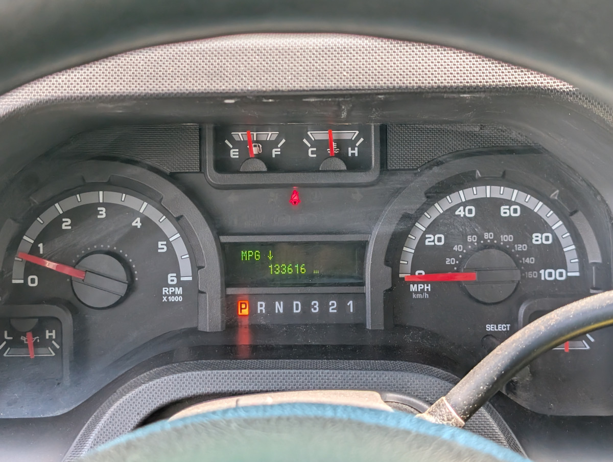 Used 2015 Ford E-450 - photo 18