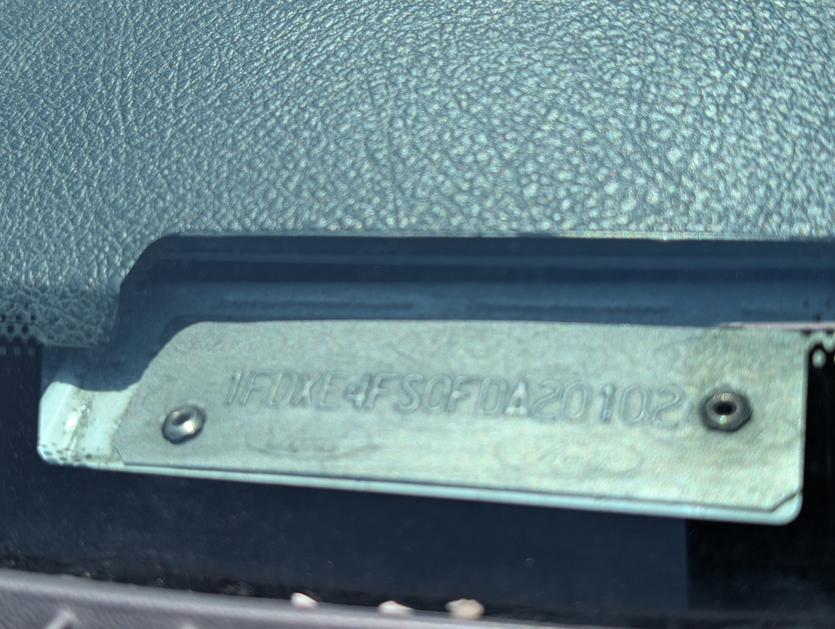 Used 2015 Ford E-450 - photo 23