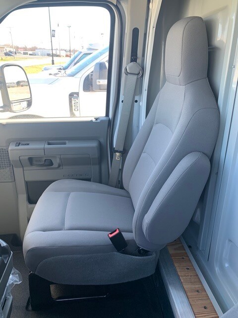 New 2025 Ford E-450 - photo 7
