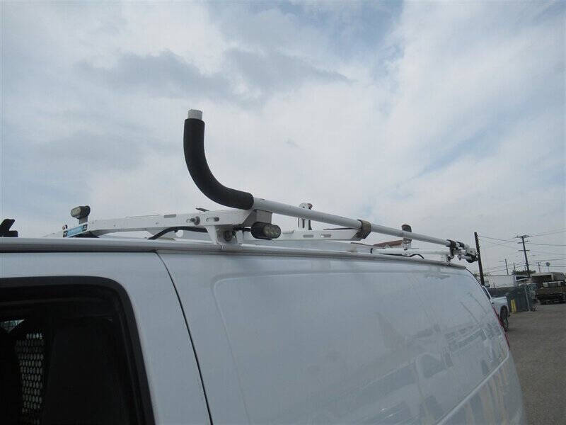 Used 2014 Chevrolet Express 2500 - photo 18
