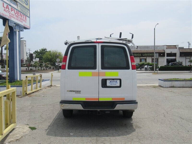 Used 2014 Chevrolet Express 2500 - photo 5
