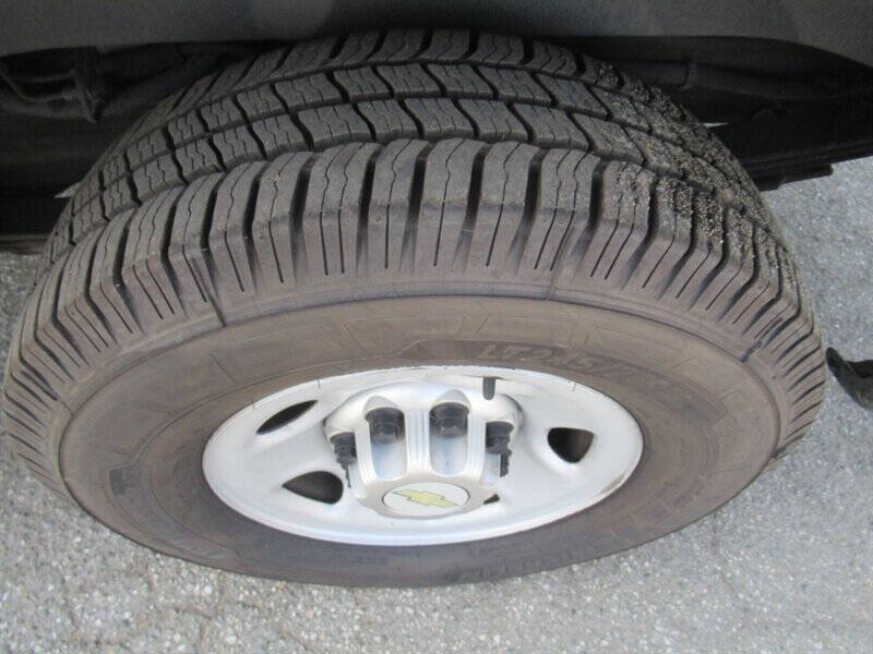 Used 2014 Chevrolet Express 2500 - photo 40