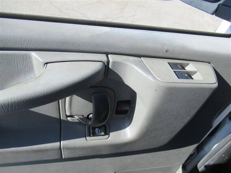 Used 2014 Chevrolet Express 2500 - photo 17