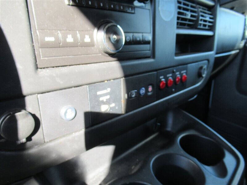Used 2014 Chevrolet Express 2500 - photo 21