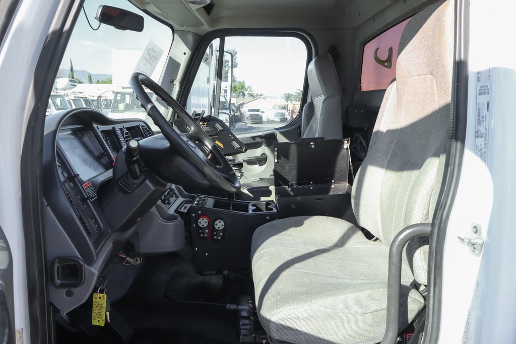 Used 2016 Freightliner M2 - photo 22