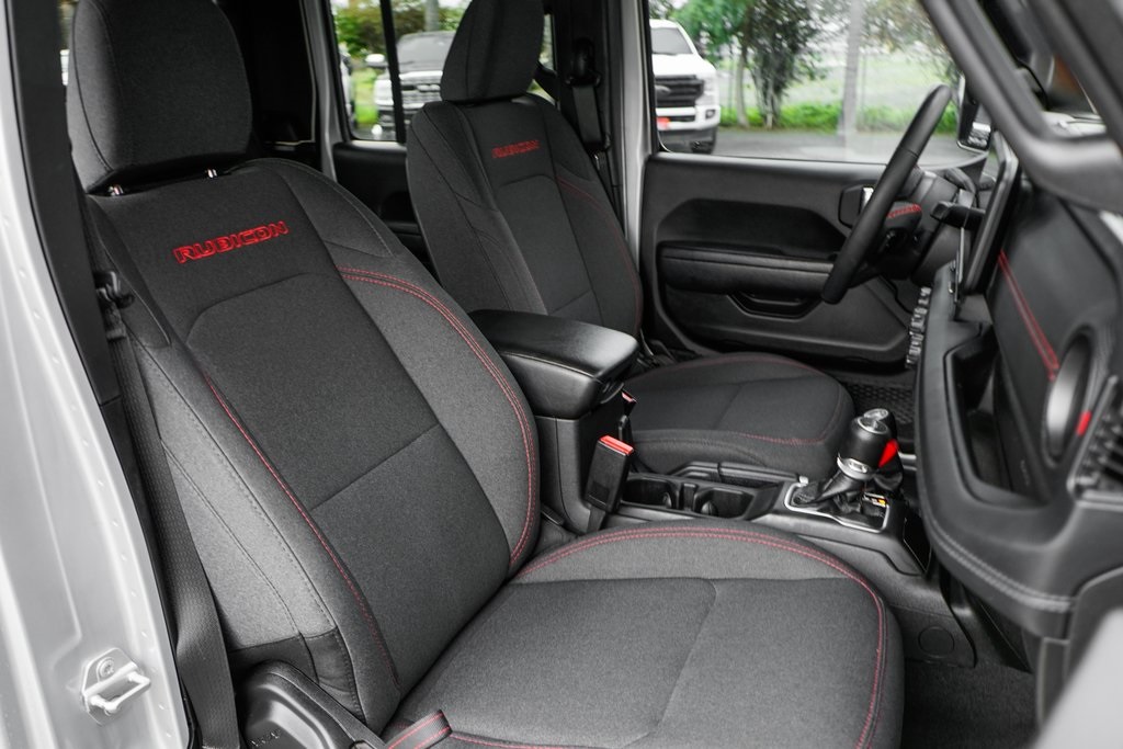 Used 2024 Jeep Gladiator - photo 42