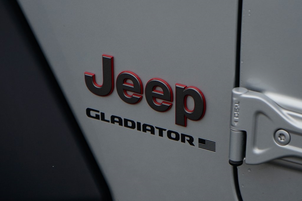 Used 2024 Jeep Gladiator - photo 50