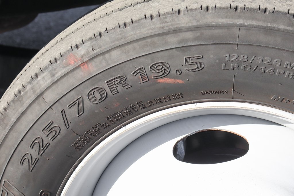 Used 2017 Ford F-550 - photo 48