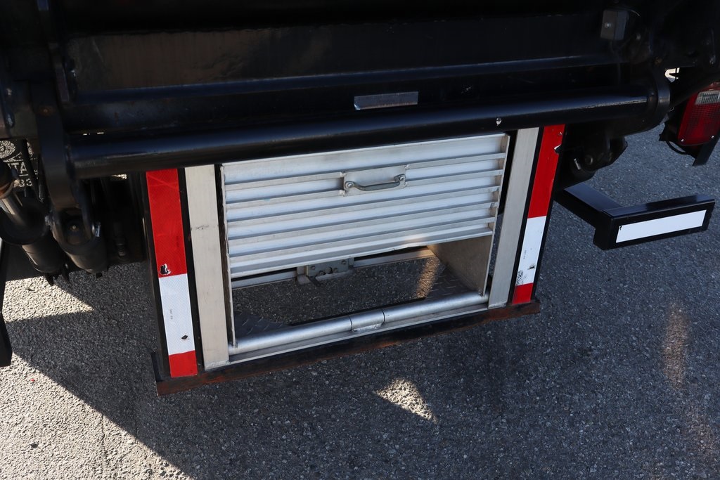 Used 2017 Ford F-550 - photo 10