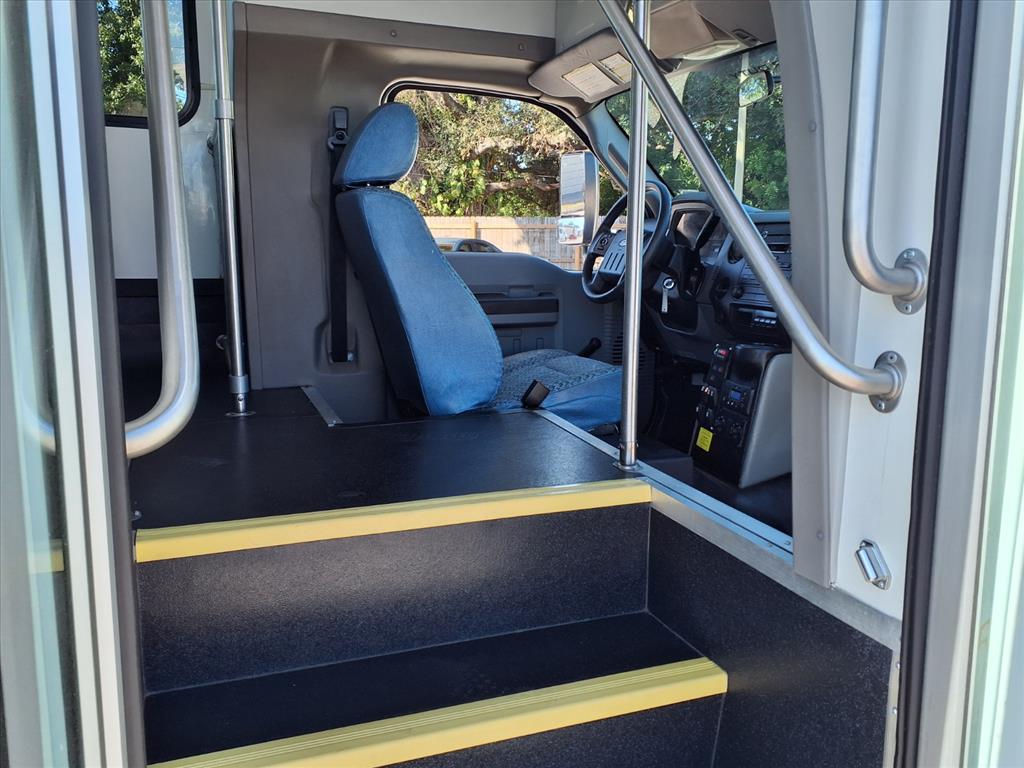 Used 2016 Ford F-550 - photo 17