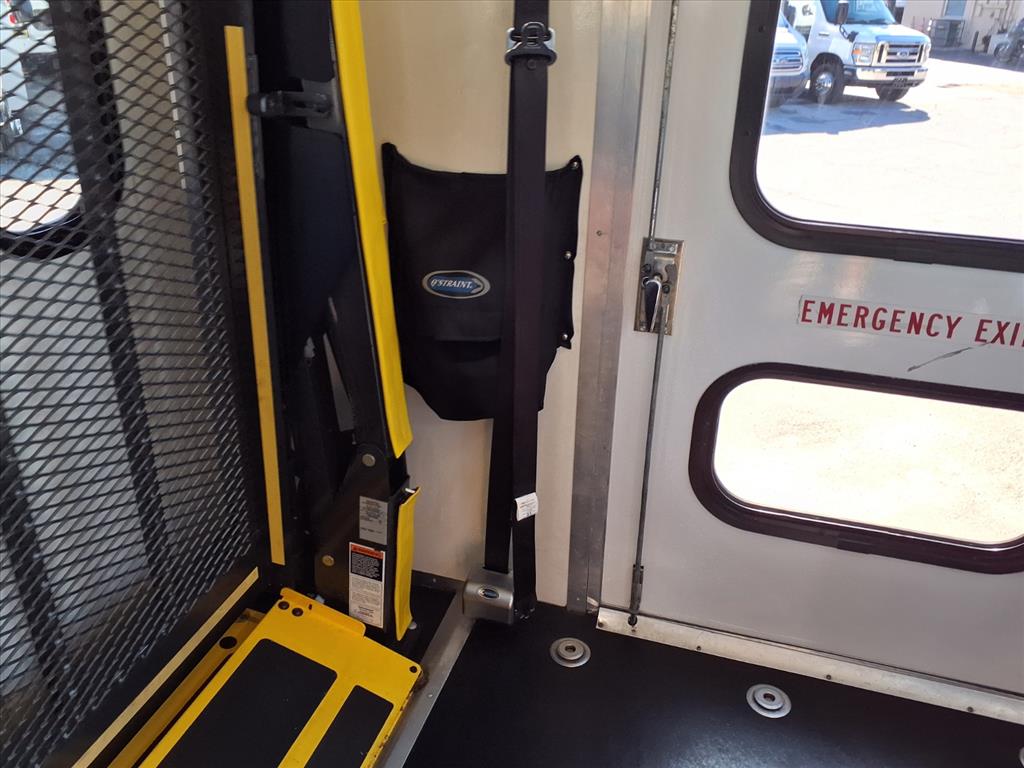 Used 2016 Ford F-550 - photo 23