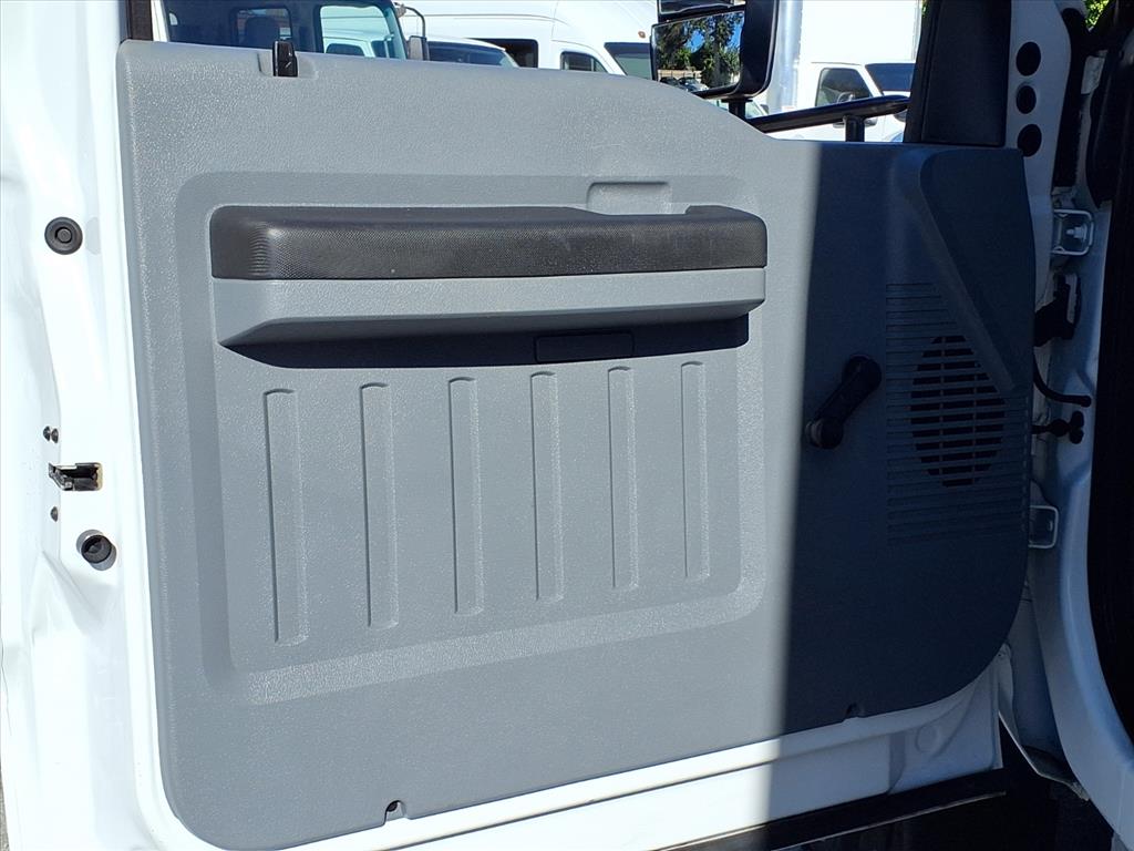 Used 2016 Ford F-550 - photo 32