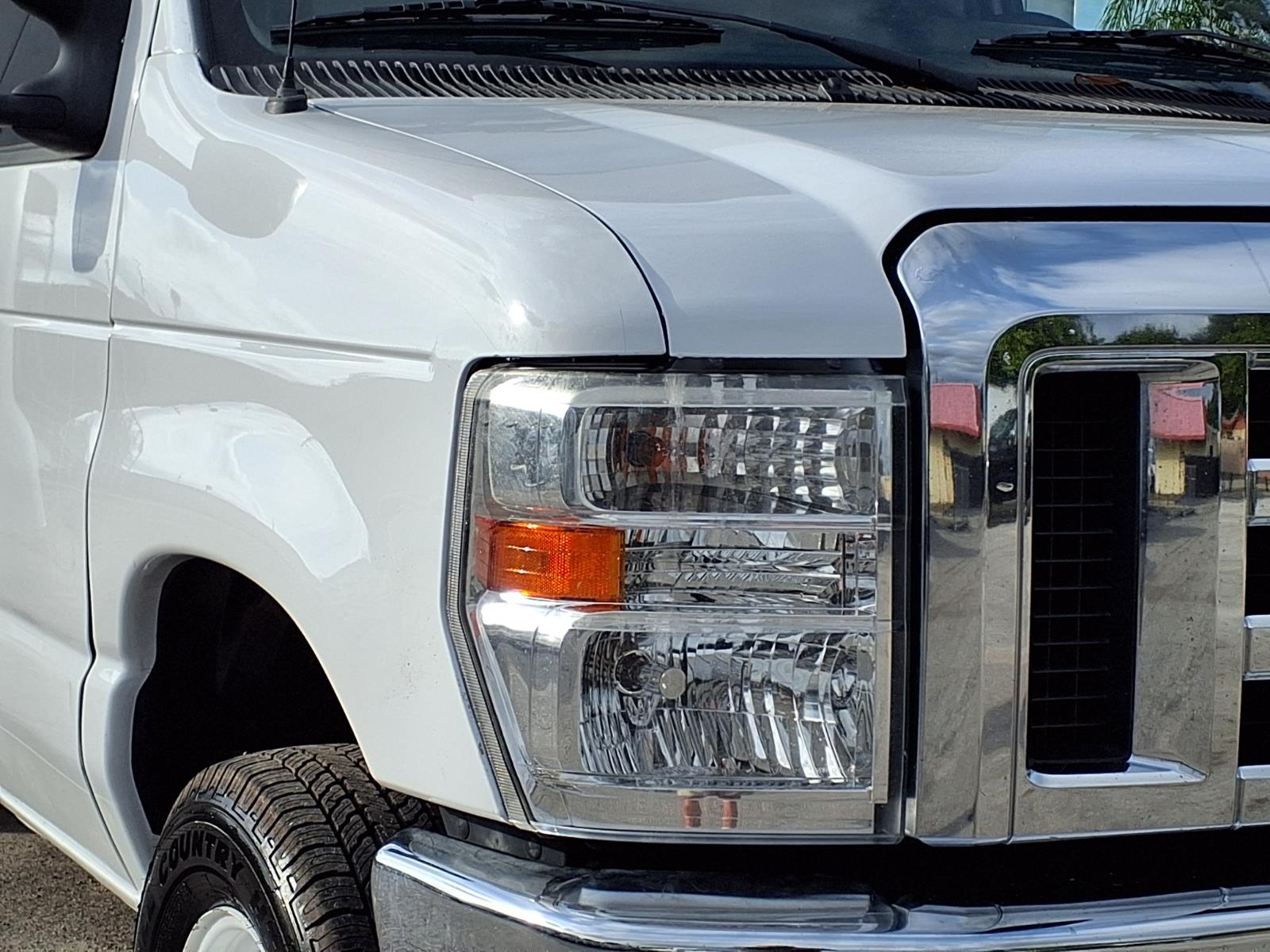 Used 2017 Ford E-350 - photo 2