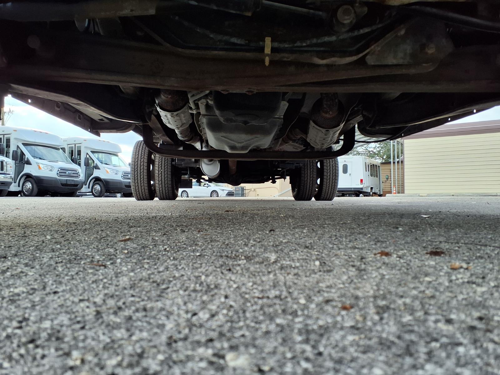 Used 2017 Ford E-350 - photo 28