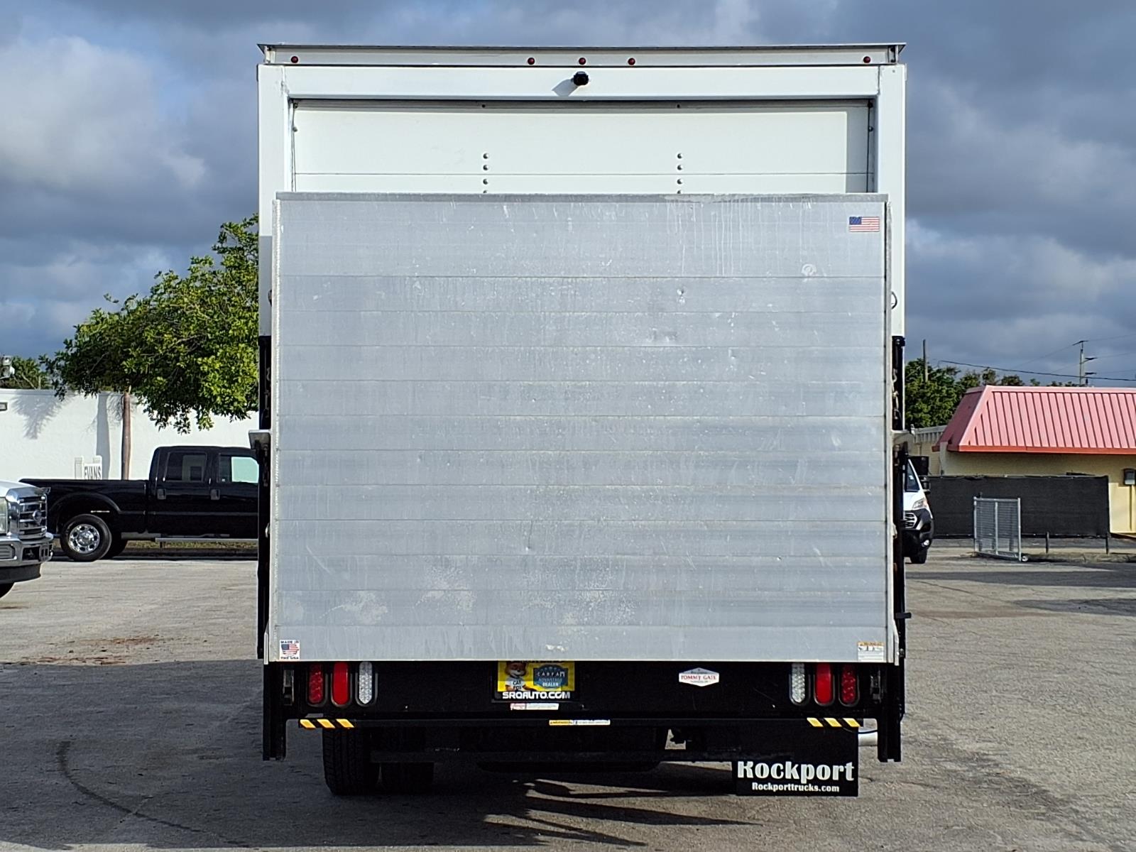Used 2017 Ford E-350 - photo 7