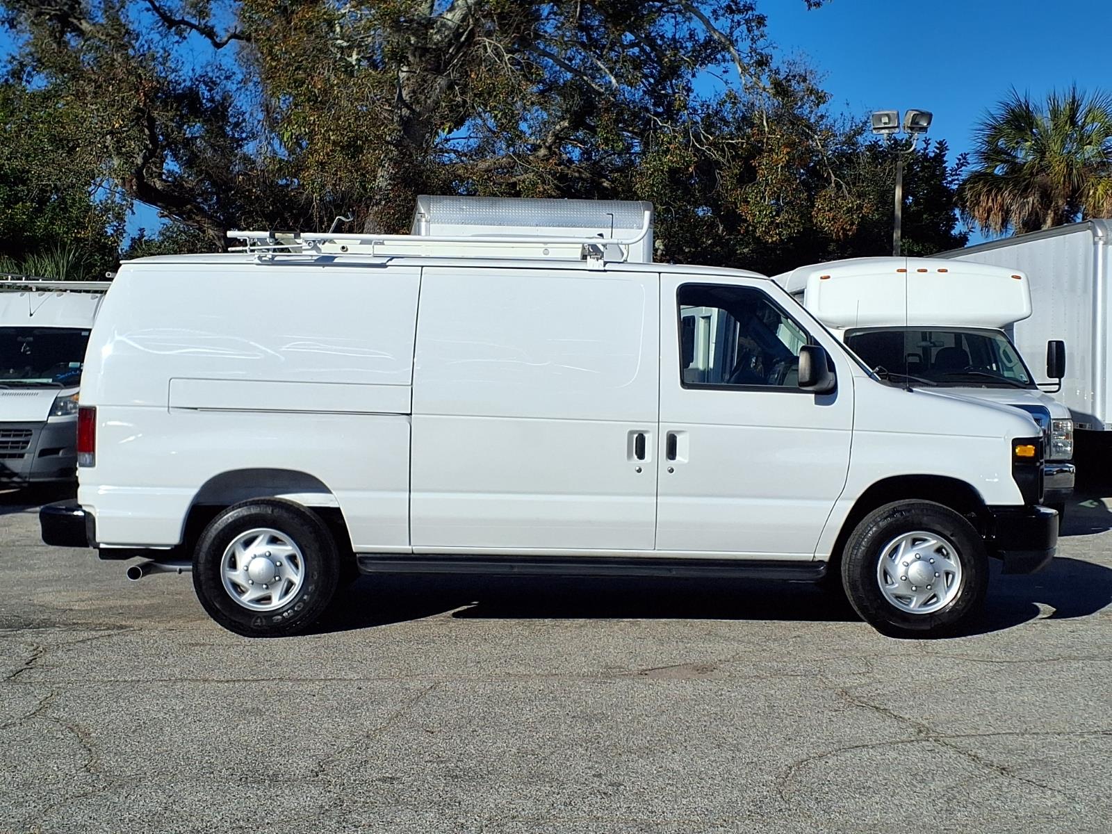 Used 2012 Ford E-250 - photo 5