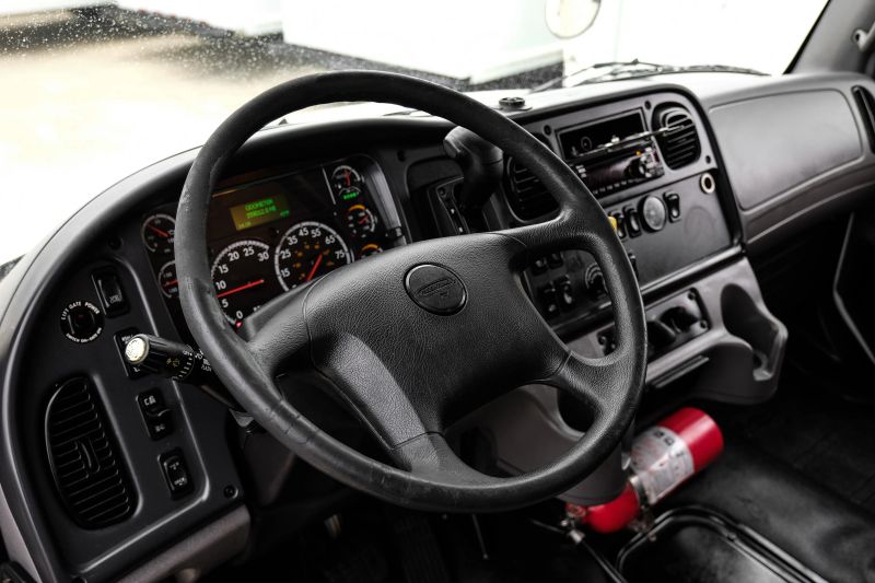 Used 2020 Freightliner M2 106 - photo 19