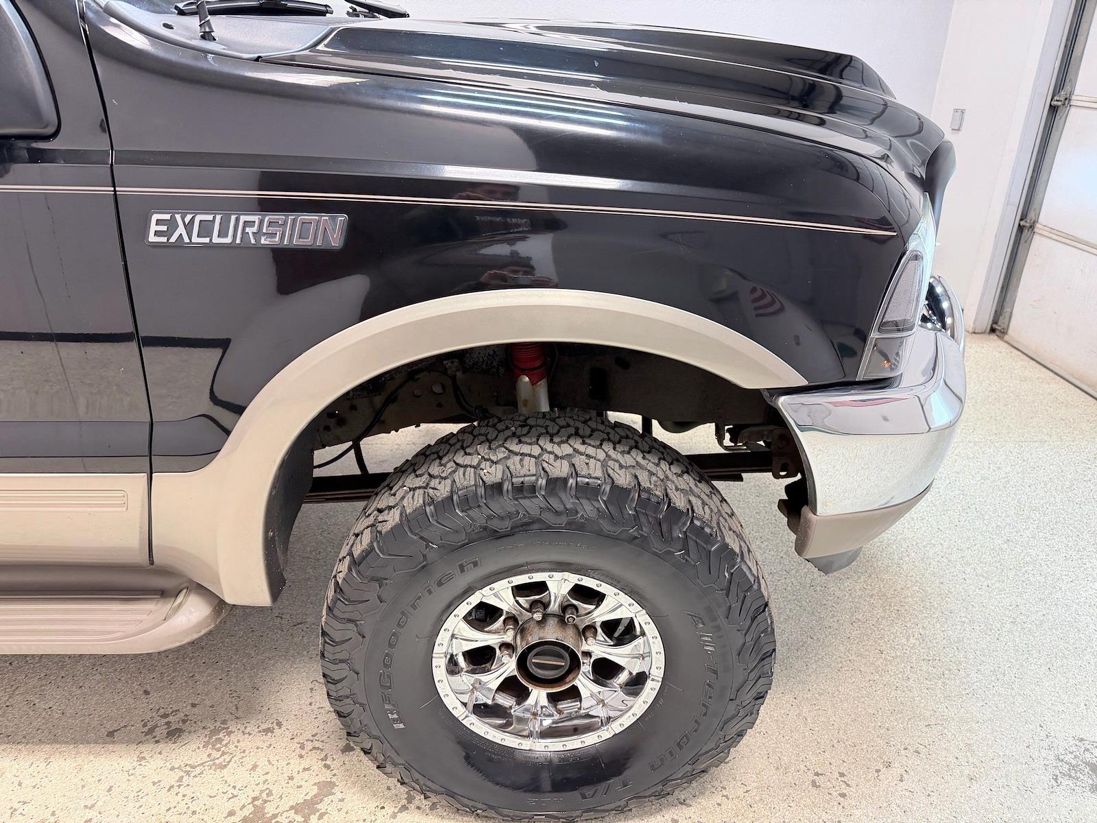 Used 2001 Ford Excursion - photo 12